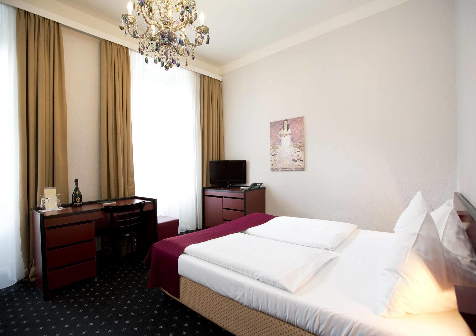 Hotel Fuerst Metternich Wiedeń Zewnętrze zdjęcie