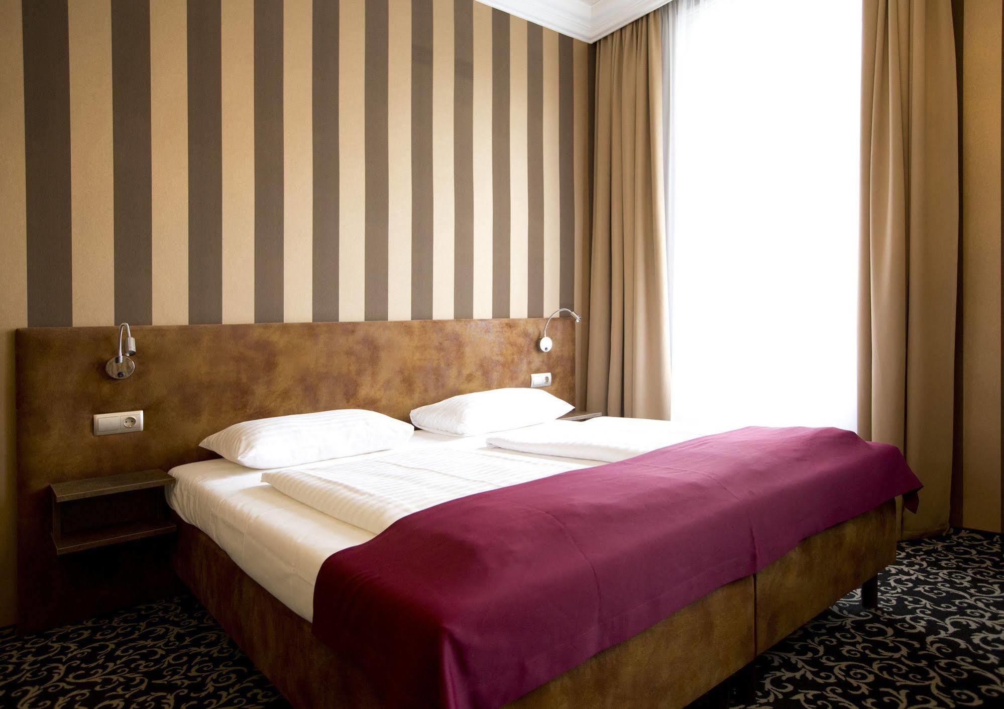 Hotel Fuerst Metternich Wiedeń Zewnętrze zdjęcie